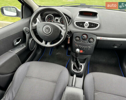 Сірий Рено Кліо, об'ємом двигуна 1.2 л та пробігом 241 тис. км за 5200 $, фото 20 на Automoto.ua