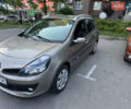 Серый Рено Клио, объемом двигателя 1.6 л и пробегом 200 тыс. км за 4500 $, фото 1 на Automoto.ua