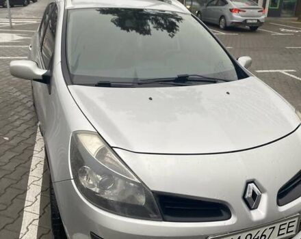 Сірий Рено Кліо, об'ємом двигуна 1.46 л та пробігом 330 тис. км за 4600 $, фото 1 на Automoto.ua