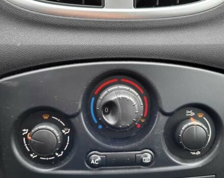 Сірий Рено Кліо, об'ємом двигуна 1.15 л та пробігом 292 тис. км за 3000 $, фото 21 на Automoto.ua