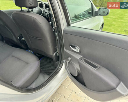 Сірий Рено Кліо, об'ємом двигуна 1.2 л та пробігом 241 тис. км за 4999 $, фото 25 на Automoto.ua