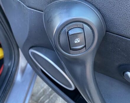 Сірий Рено Кліо, об'ємом двигуна 1.2 л та пробігом 230 тис. км за 4800 $, фото 15 на Automoto.ua