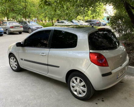 Серый Рено Клио, объемом двигателя 1.2 л и пробегом 300 тыс. км за 3500 $, фото 3 на Automoto.ua