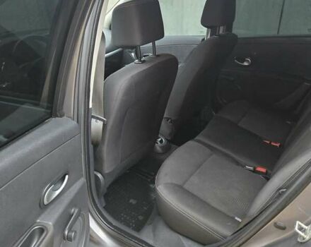 Серый Рено Клио, объемом двигателя 1.46 л и пробегом 176 тыс. км за 3999 $, фото 2 на Automoto.ua