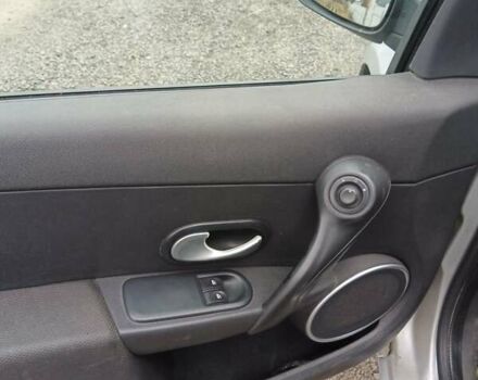 Серый Рено Клио, объемом двигателя 1.15 л и пробегом 240 тыс. км за 3990 $, фото 7 на Automoto.ua