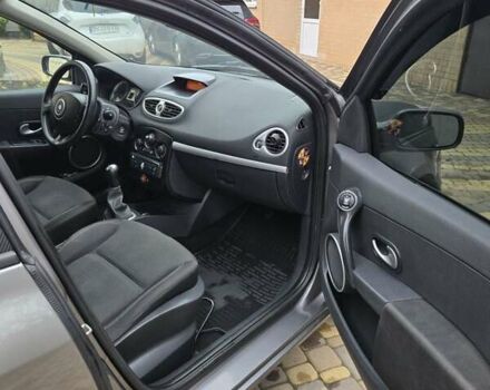 Серый Рено Клио, объемом двигателя 1.46 л и пробегом 176 тыс. км за 3999 $, фото 10 на Automoto.ua