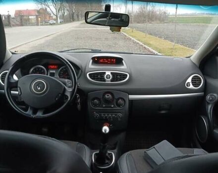 Серый Рено Клио, объемом двигателя 1.15 л и пробегом 240 тыс. км за 3990 $, фото 4 на Automoto.ua
