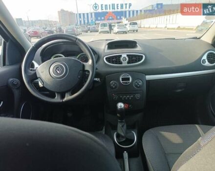 Серый Рено Клио, объемом двигателя 1.5 л и пробегом 249 тыс. км за 5500 $, фото 22 на Automoto.ua