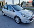 Серый Рено Клио, объемом двигателя 1.2 л и пробегом 174 тыс. км за 5550 $, фото 3 на Automoto.ua