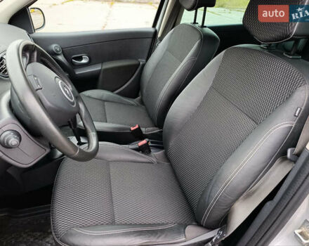 Серый Рено Клио, объемом двигателя 1.6 л и пробегом 166 тыс. км за 7200 $, фото 25 на Automoto.ua