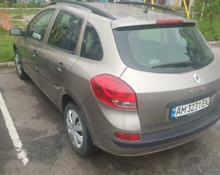 Серый Рено Клио, объемом двигателя 1.2 л и пробегом 290 тыс. км за 4500 $, фото 2 на Automoto.ua