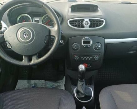 Серый Рено Клио, объемом двигателя 1.5 л и пробегом 249 тыс. км за 5500 $, фото 21 на Automoto.ua