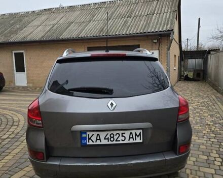 Серый Рено Клио, объемом двигателя 1.46 л и пробегом 176 тыс. км за 3999 $, фото 1 на Automoto.ua