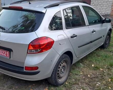 Серый Рено Клио, объемом двигателя 1.2 л и пробегом 200 тыс. км за 5200 $, фото 5 на Automoto.ua