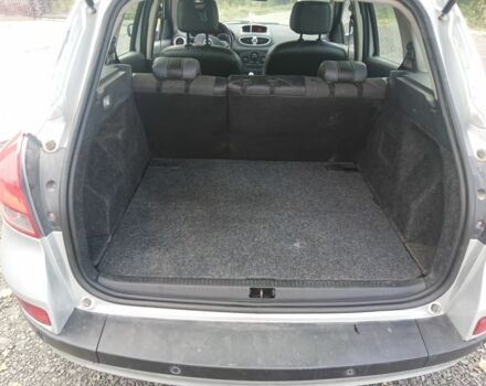 Серый Рено Клио, объемом двигателя 1.2 л и пробегом 200 тыс. км за 4200 $, фото 7 на Automoto.ua