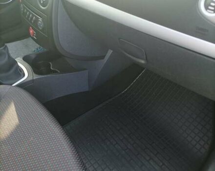 Серый Рено Клио, объемом двигателя 1.5 л и пробегом 249 тыс. км за 5500 $, фото 18 на Automoto.ua