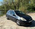 Серый Рено Клио, объемом двигателя 1.6 л и пробегом 236 тыс. км за 3700 $, фото 1 на Automoto.ua
