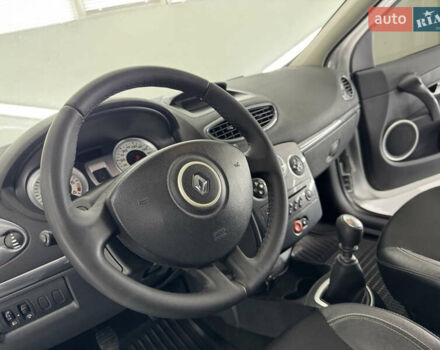 Сірий Рено Кліо, об'ємом двигуна 1.5 л та пробігом 189 тис. км за 5399 $, фото 21 на Automoto.ua