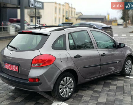 Серый Рено Клио, объемом двигателя 1.2 л и пробегом 192 тыс. км за 4850 $, фото 3 на Automoto.ua