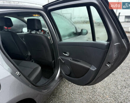Сірий Рено Кліо, об'ємом двигуна 1.2 л та пробігом 177 тис. км за 5999 $, фото 19 на Automoto.ua