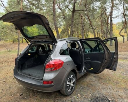 Серый Рено Клио, объемом двигателя 1.2 л и пробегом 220 тыс. км за 5000 $, фото 4 на Automoto.ua