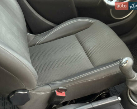 Серый Рено Клио, объемом двигателя 1.15 л и пробегом 206 тыс. км за 4950 $, фото 6 на Automoto.ua