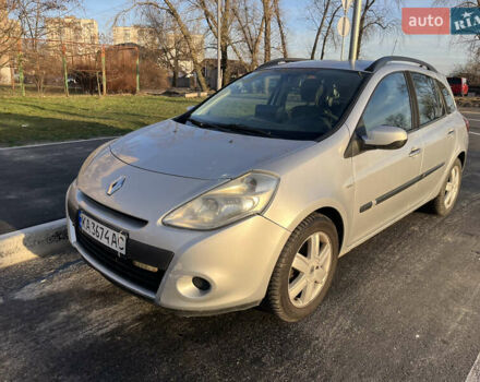 Серый Рено Клио, объемом двигателя 0 л и пробегом 269 тыс. км за 5300 $, фото 2 на Automoto.ua