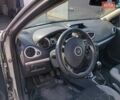 Сірий Рено Кліо, об'ємом двигуна 1.6 л та пробігом 240 тис. км за 4200 $, фото 6 на Automoto.ua