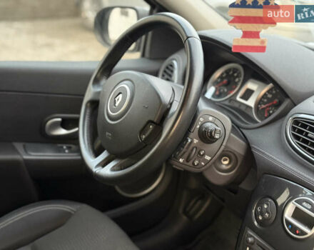 Серый Рено Клио, объемом двигателя 1.15 л и пробегом 206 тыс. км за 4950 $, фото 5 на Automoto.ua