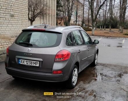 Серый Рено Клио, объемом двигателя 1.5 л и пробегом 180 тыс. км за 5327 $, фото 2 на Automoto.ua
