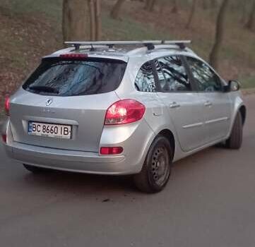 Рено Клио 2010 в Львове на Automoto.ua Серый Рено Клио, объемом двигателя 1.6 л и пробегом 246 тыс. км за 4700 $, фото 10 на Automoto.ua