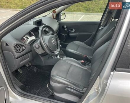 Сірий Рено Кліо, об'ємом двигуна 1.15 л та пробігом 225 тис. км за 4499 $, фото 16 на Automoto.ua