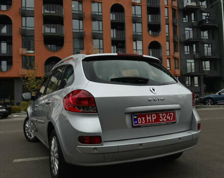 Серый Рено Клио, объемом двигателя 1.2 л и пробегом 226 тыс. км за 5500 $, фото 5 на Automoto.ua