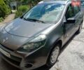 Серый Рено Клио, объемом двигателя 1.6 л и пробегом 208 тыс. км за 6100 $, фото 3 на Automoto.ua