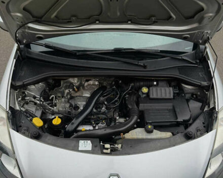 Серый Рено Клио, объемом двигателя 1.2 л и пробегом 226 тыс. км за 5500 $, фото 11 на Automoto.ua