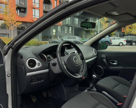 Серый Рено Клио, объемом двигателя 1.2 л и пробегом 226 тыс. км за 5500 $, фото 8 на Automoto.ua