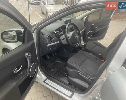 Серый Рено Клио, объемом двигателя 1.15 л и пробегом 192 тыс. км за 5999 $, фото 15 на Automoto.ua