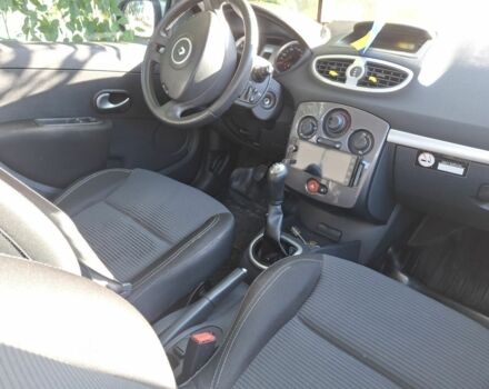 Сірий Рено Кліо, об'ємом двигуна 1.1 л та пробігом 160 тис. км за 5000 $, фото 3 на Automoto.ua