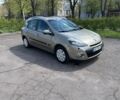 Серый Рено Клио, объемом двигателя 1.5 л и пробегом 203 тыс. км за 5700 $, фото 2 на Automoto.ua