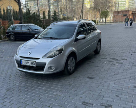 Серый Рено Клио, объемом двигателя 1.6 л и пробегом 150 тыс. км за 4900 $, фото 6 на Automoto.ua