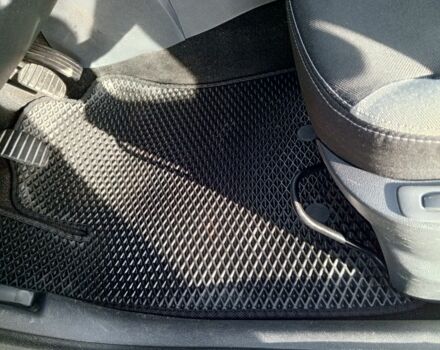 Серый Рено Клио, объемом двигателя 0 л и пробегом 273 тыс. км за 5700 $, фото 7 на Automoto.ua