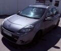 Сірий Рено Кліо, об'ємом двигуна 1.5 л та пробігом 250 тис. км за 3950 $, фото 1 на Automoto.ua