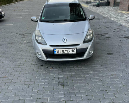 Серый Рено Клио, объемом двигателя 1.6 л и пробегом 150 тыс. км за 4900 $, фото 4 на Automoto.ua