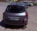 Сірий Рено Кліо, об'ємом двигуна 1.5 л та пробігом 250 тис. км за 3950 $, фото 4 на Automoto.ua