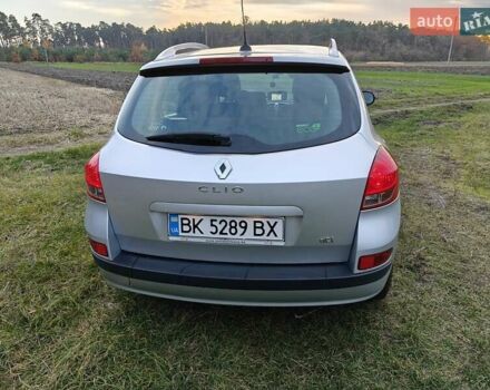 Серый Рено Клио, объемом двигателя 1.46 л и пробегом 202 тыс. км за 5900 $, фото 5 на Automoto.ua