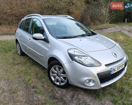 Серый Рено Клио, объемом двигателя 1.46 л и пробегом 202 тыс. км за 5900 $, фото 2 на Automoto.ua