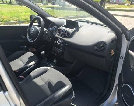 Сірий Рено Кліо, об'ємом двигуна 1.5 л та пробігом 233 тис. км за 6499 $, фото 15 на Automoto.ua