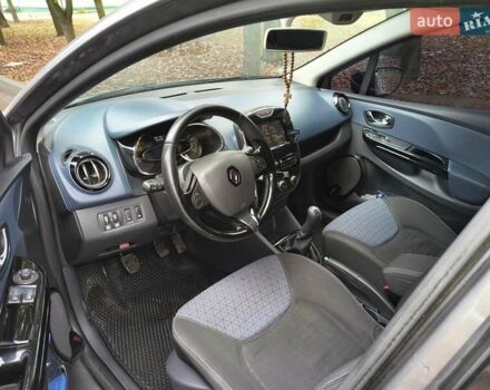 Серый Рено Клио, объемом двигателя 1.46 л и пробегом 291 тыс. км за 7500 $, фото 5 на Automoto.ua