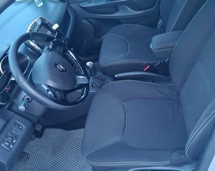 Серый Рено Клио, объемом двигателя 1.5 л и пробегом 237 тыс. км за 7950 $, фото 34 на Automoto.ua