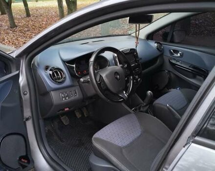 Серый Рено Клио, объемом двигателя 1.46 л и пробегом 291 тыс. км за 7500 $, фото 10 на Automoto.ua